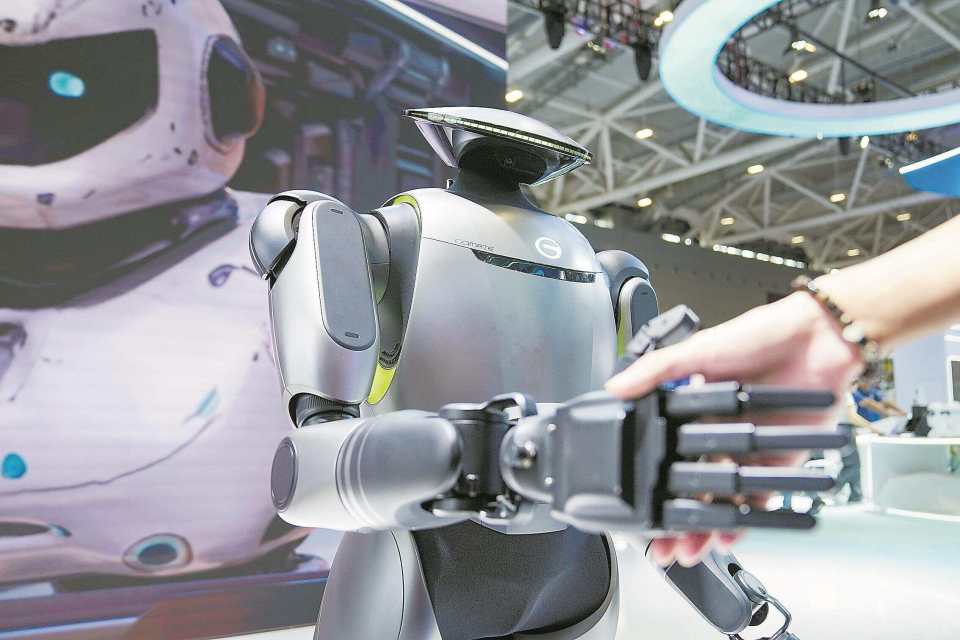 廣東“鏈”動新質(zhì)未來 成立人工智能與機(jī)器人產(chǎn)業(yè)聯(lián)盟，賦能行業(yè)應(yīng)用系統(tǒng)集成服務(wù)